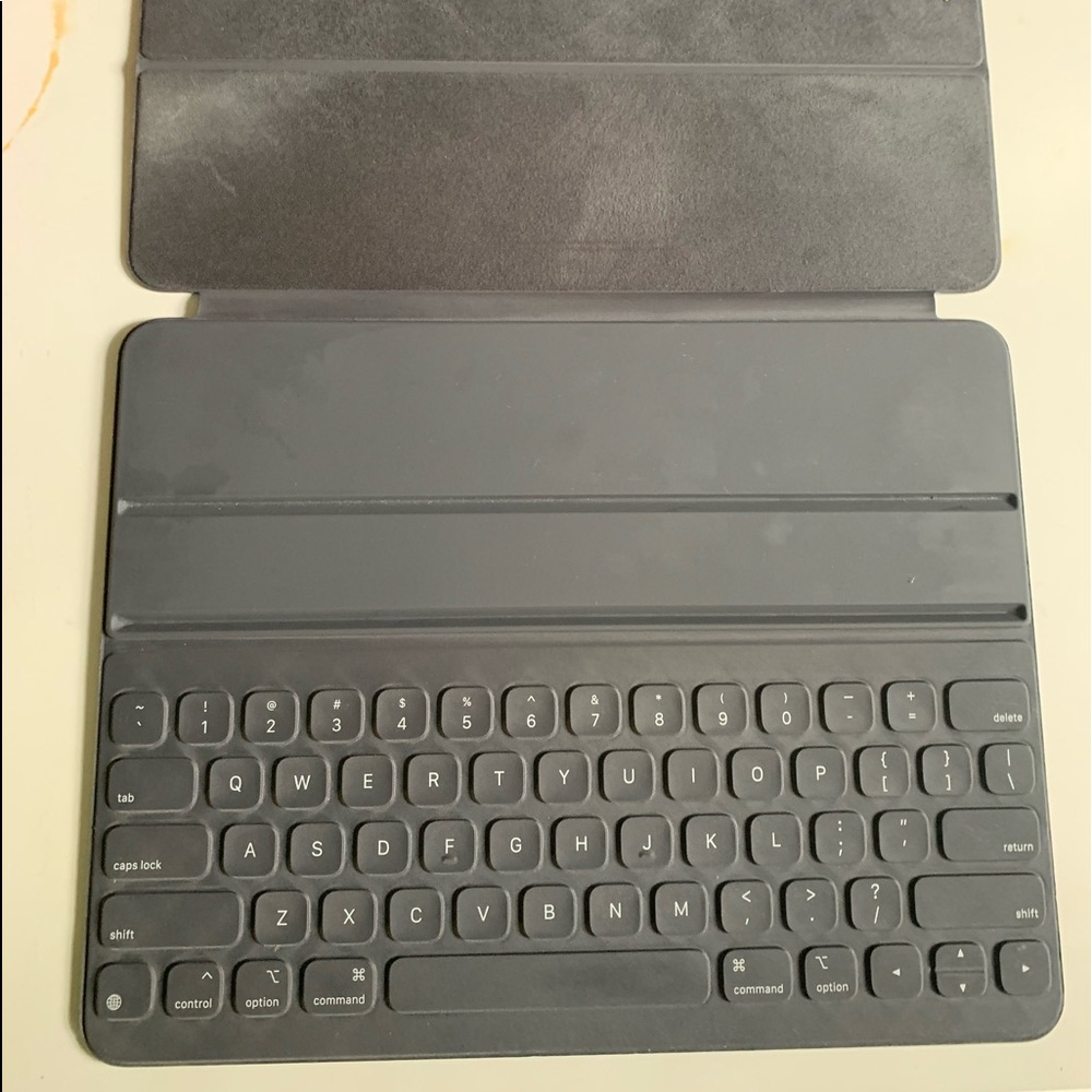 Apple A2039 3rd Gen Smart Keyboard  iPad Pro 12.9”